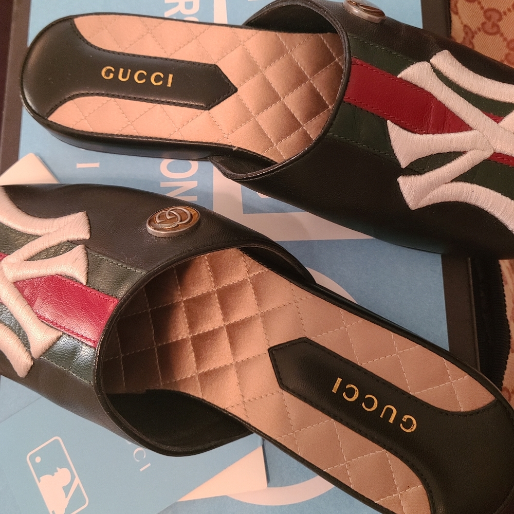 Authentic Gucci - Picture 5 of 7